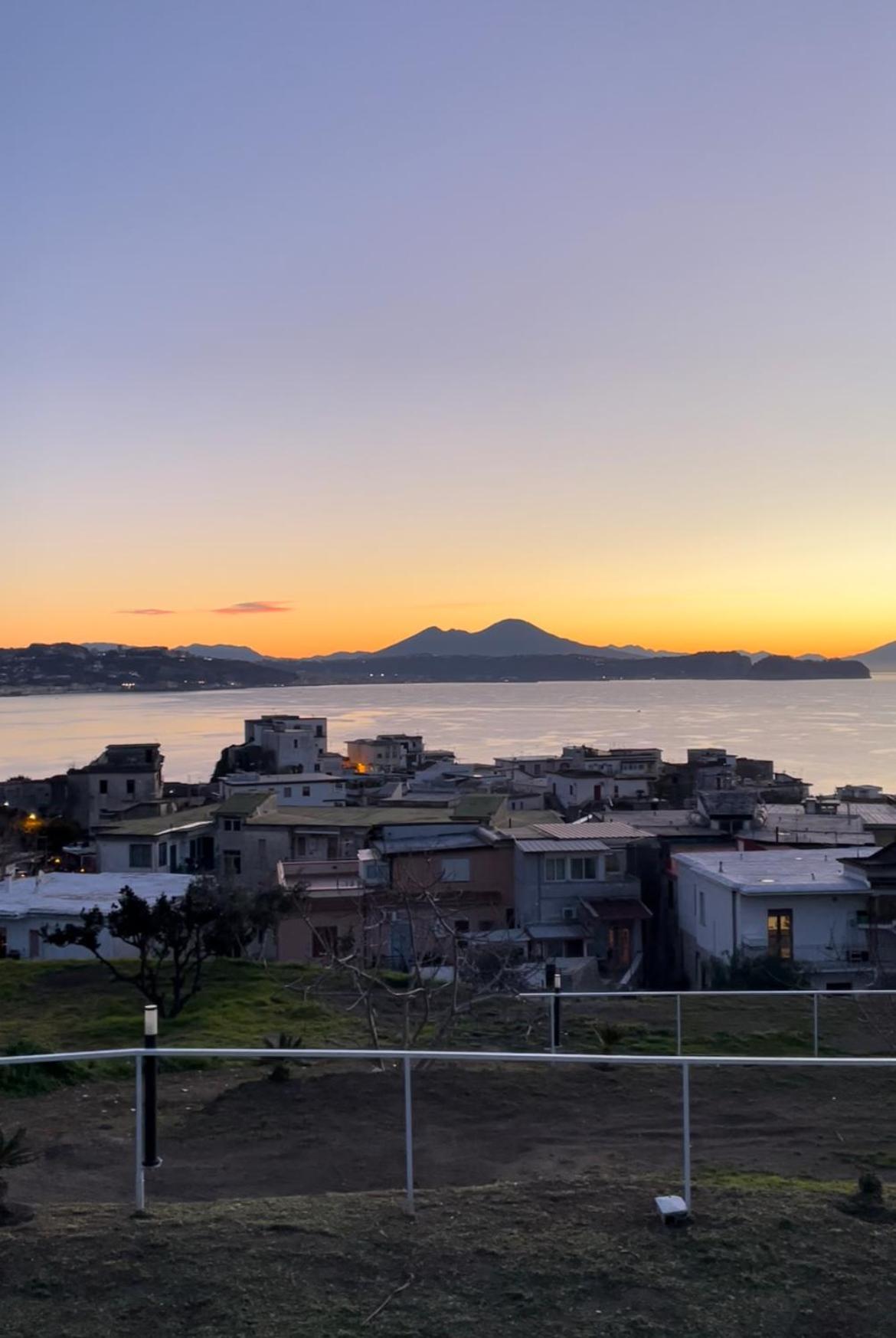 Re Vincy - Affittacamere Bacoli Exteriör bild