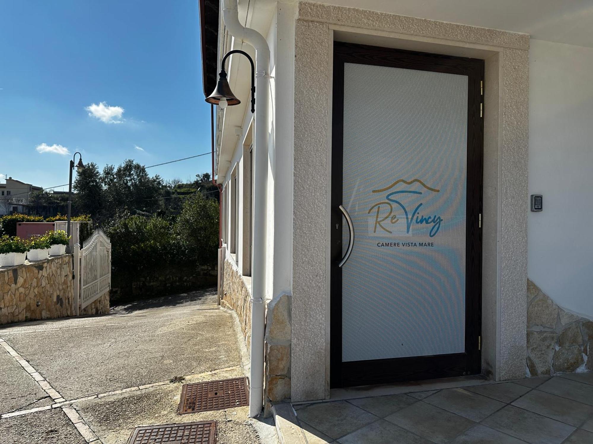 Re Vincy - Affittacamere Bacoli Exteriör bild